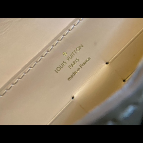 Louis Vuitton Amarante Monogram Vernis Mira - Picture 5 of 16